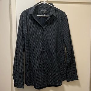 H&M Men’s Slim Fit Long Sleeve Dress Shirt